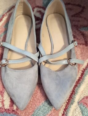 Women's Light Gray Suede Pointed Mary Jane Flats